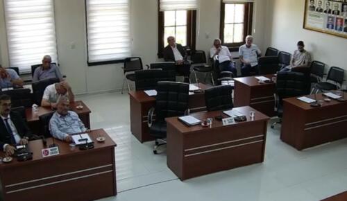 AKP ve MHP’li üyeler arasında ‘imar planı’ tartışması! Salonu terk ettiler: “CHP’ye çalışıyorlar!”