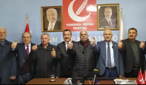 AKP’den peş peşe dört istifa: Van’da AKP’li başkanlar YRP’ye geçti