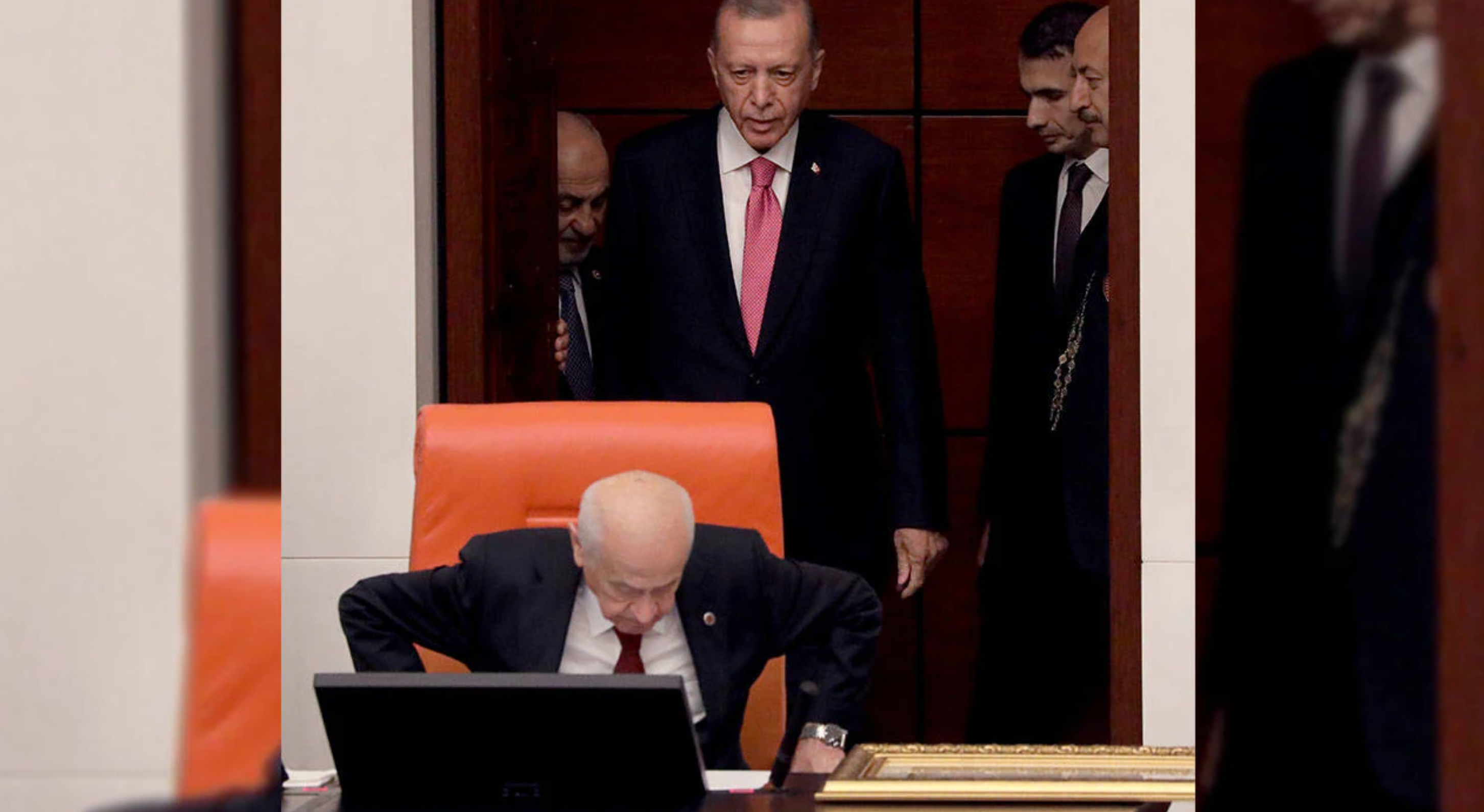 Türkiye Siyaset Araştırması’nda katılımcılara göre iktidarda güven dibe vurdu