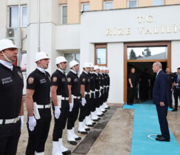 Cumhurbaşkanı Erdoğan memleketi Rize de mitingi sönük geçti