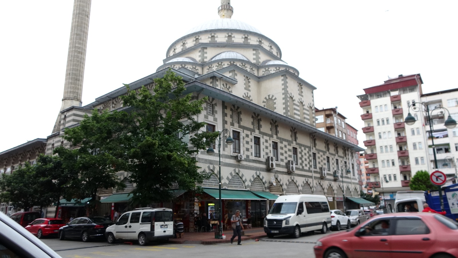 Hemşerimiz Erdoğan Cami değil de Çayımızla ilgili müjde vermesini beklerdik