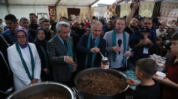 Rize’nin yöresel lezzetleri ve kültürel öğeleri görücüye çıktı 4.’sü düzenlenen Rize Gastronomi Günleri başladı.